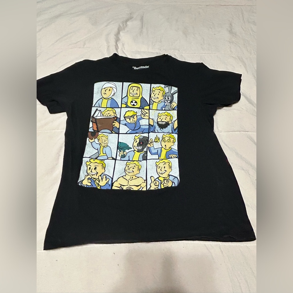 🌻Fallout gamer shirt🌻